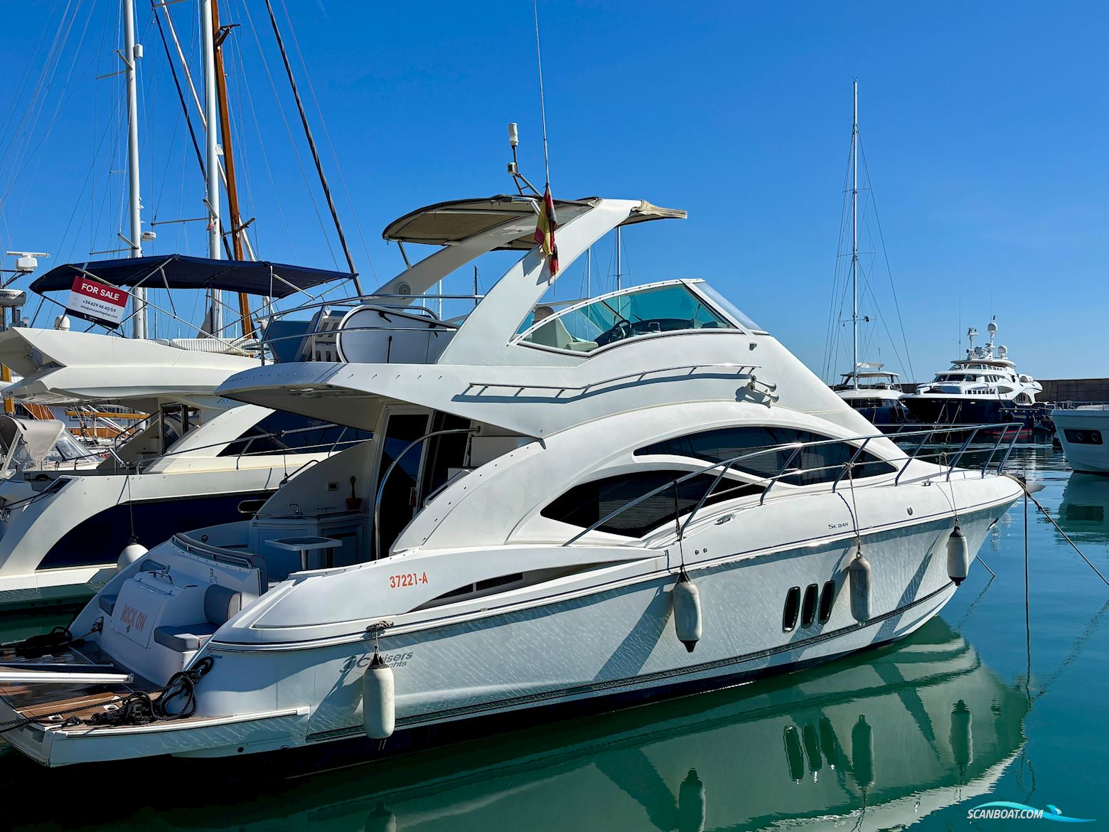 Cruisers Yachts 447 Sport Sedan Motorbåd 2007, med Volvo Penta D6-435D motor, Spanien