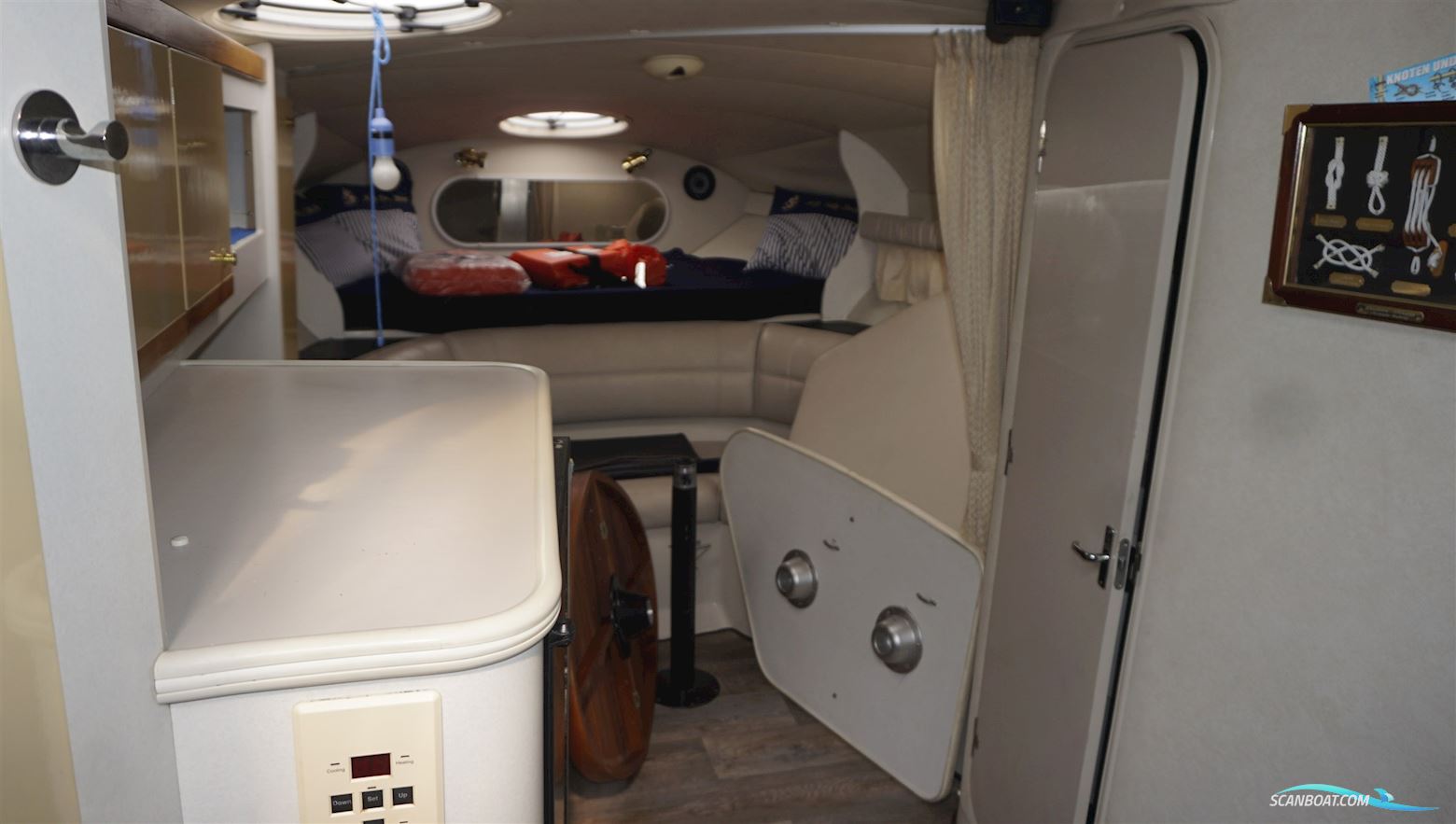 Cruisers Yachts Cruisers 3175 Rogue