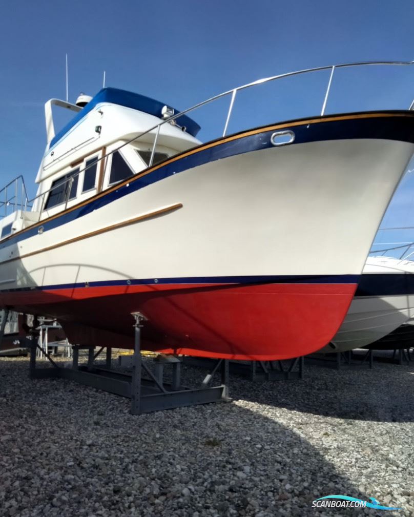 CT 35 Sun Deck Trawler