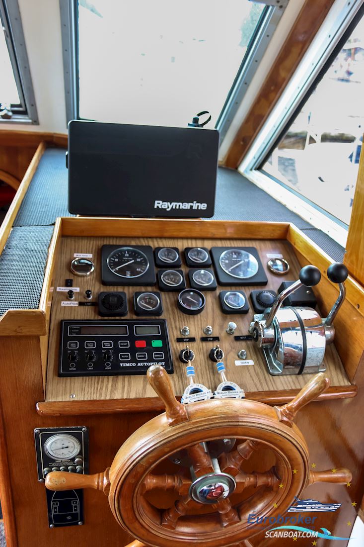 CT 35 Sun Deck Trawler