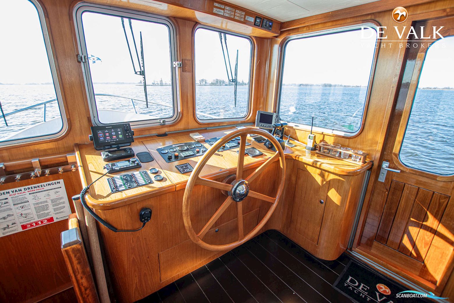 Custom Built Live Aboard 1800