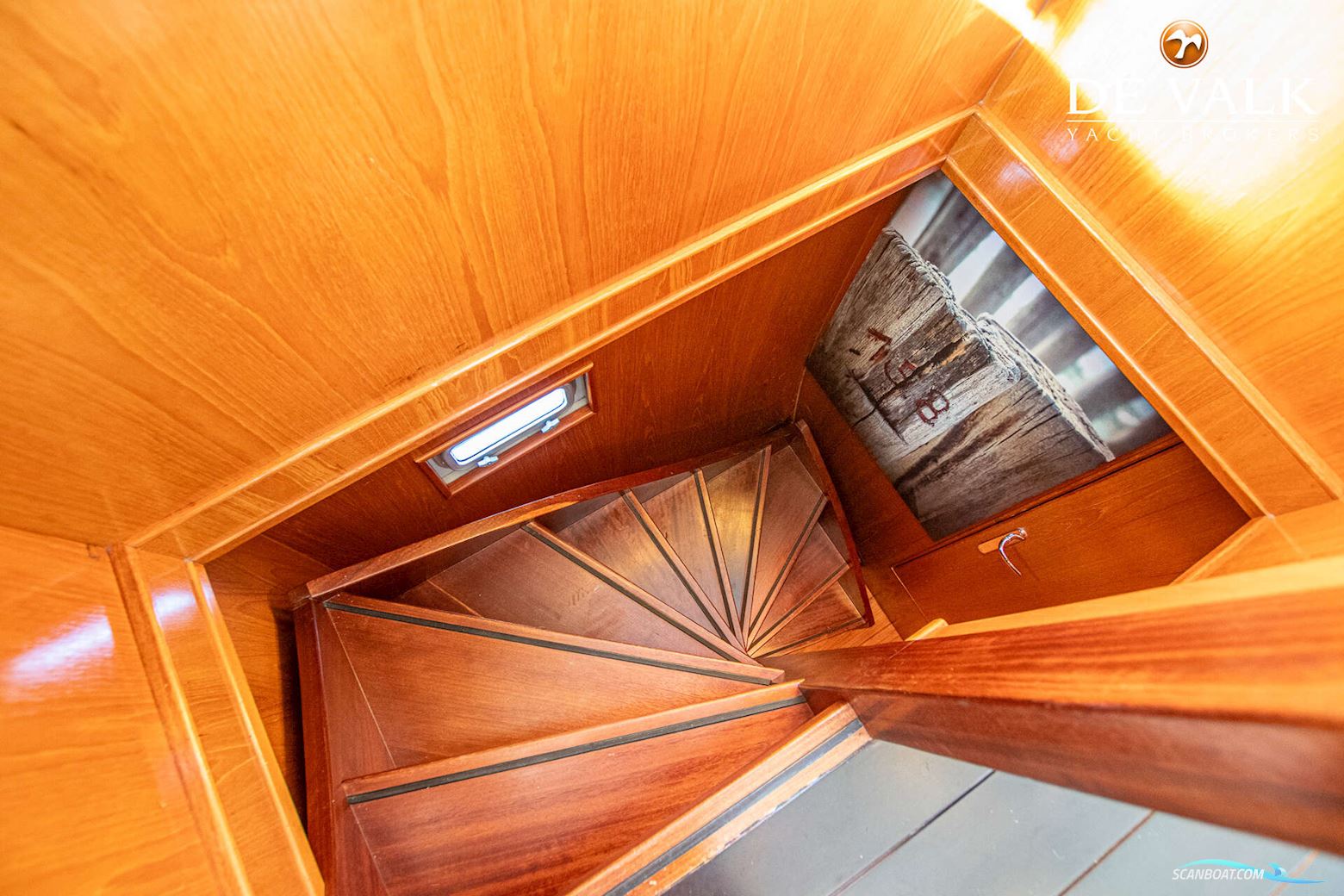 Custom Built Live Aboard 1800