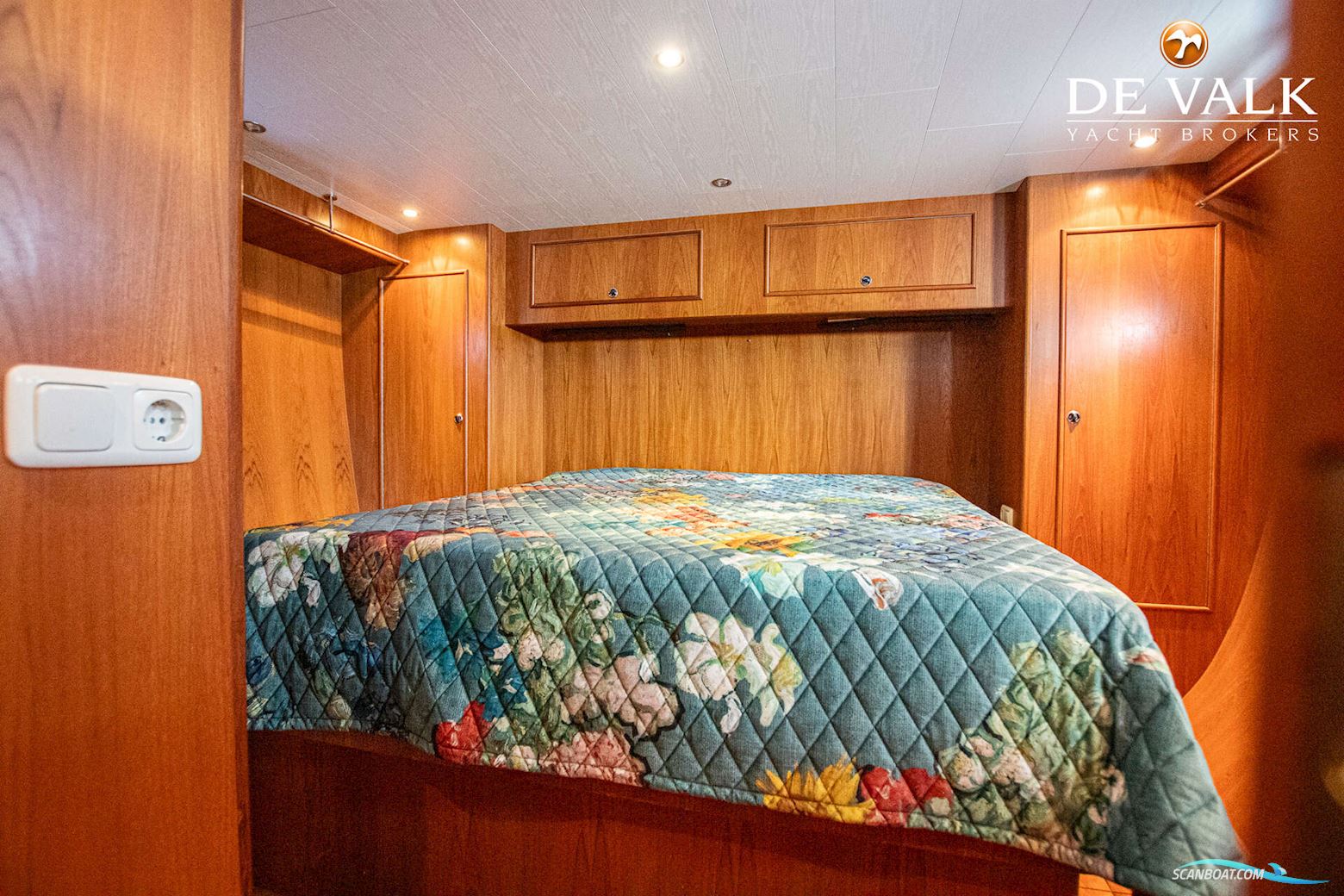 Custom Built Live Aboard 1800