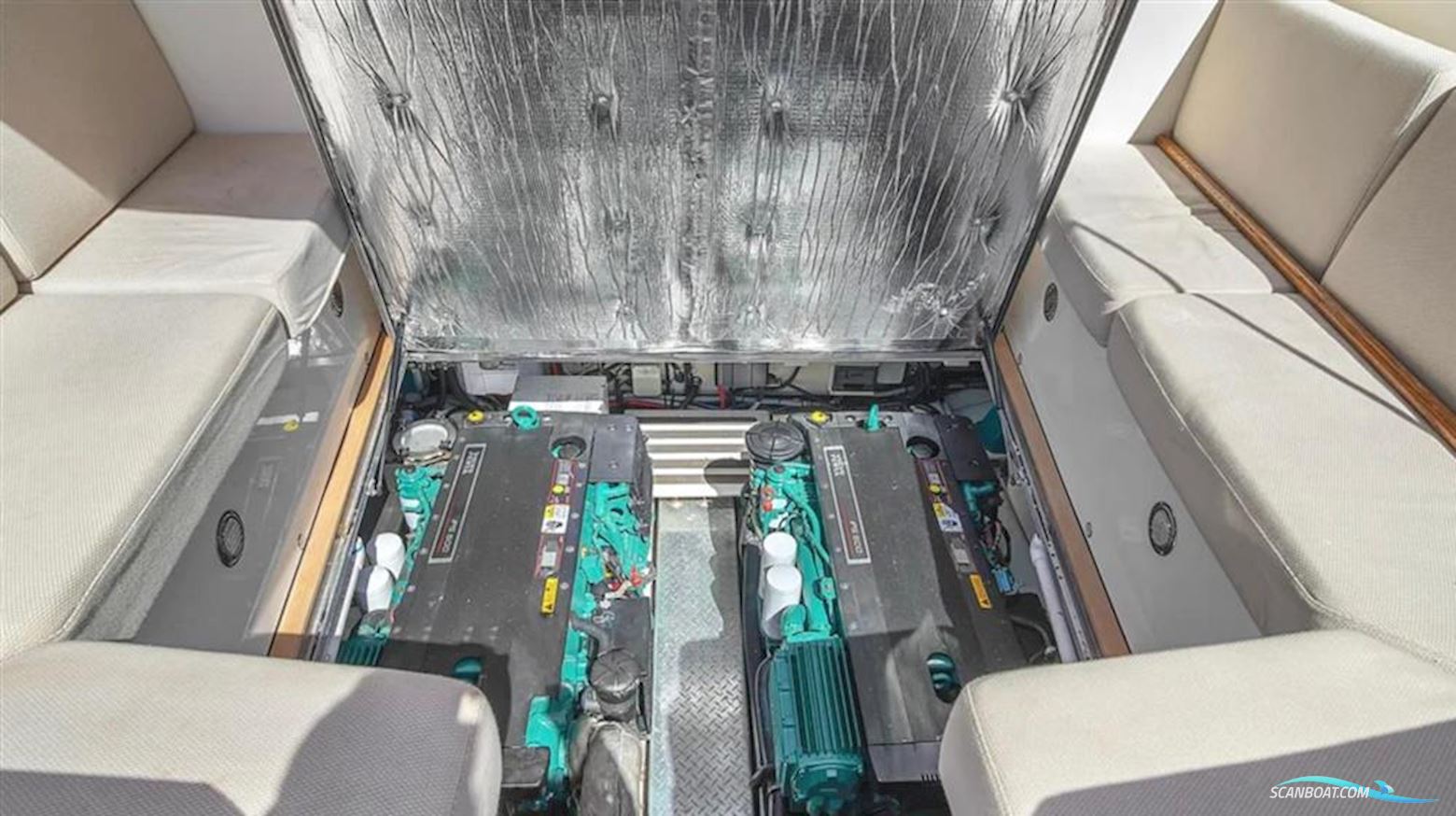 CUSTOM Gentlemans Motor Yacht