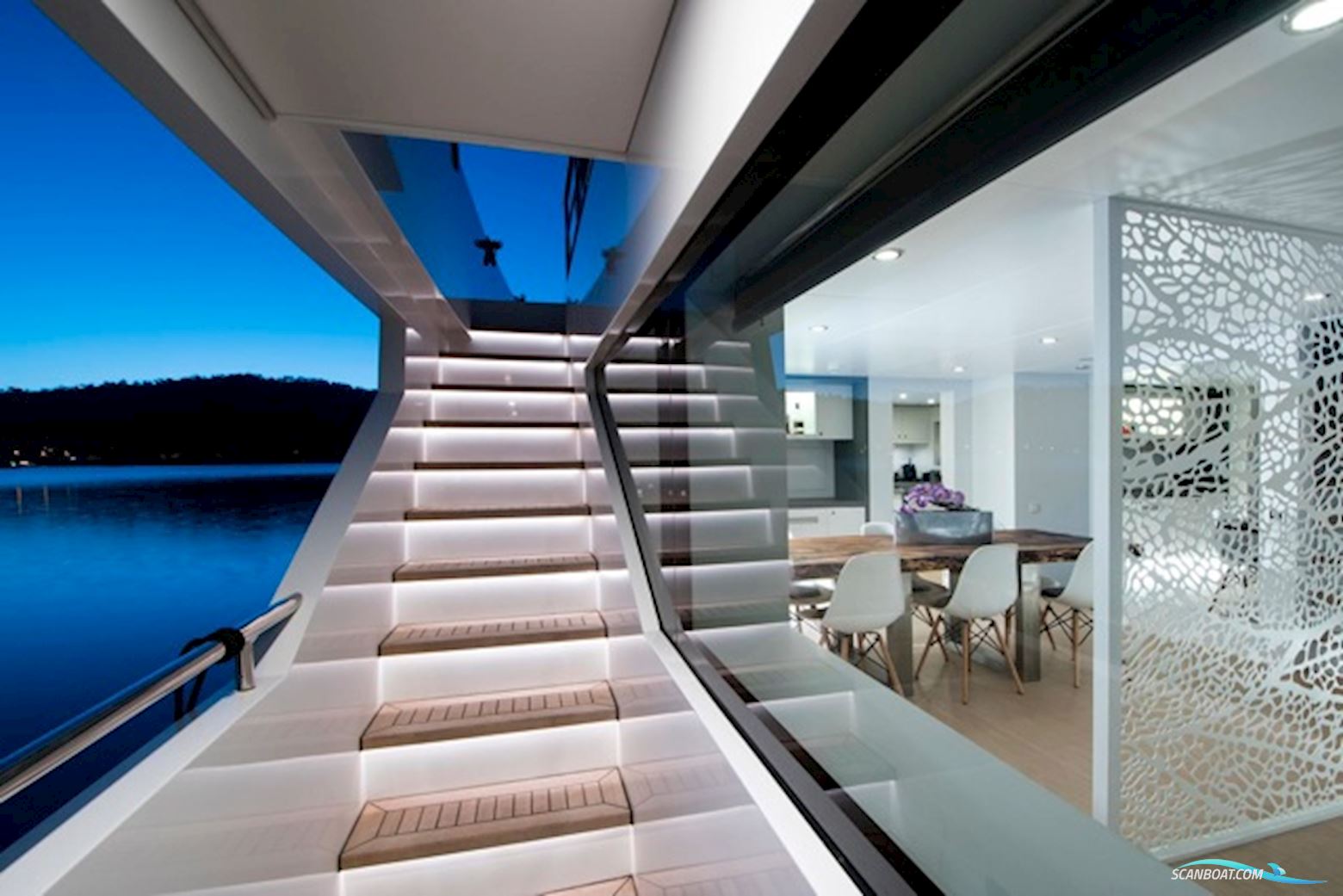 Custom Line Arkin Pruva