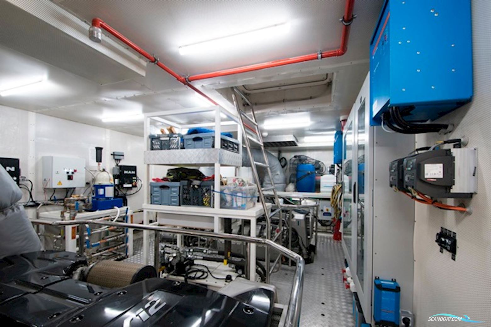 Custom Line Arkin Pruva