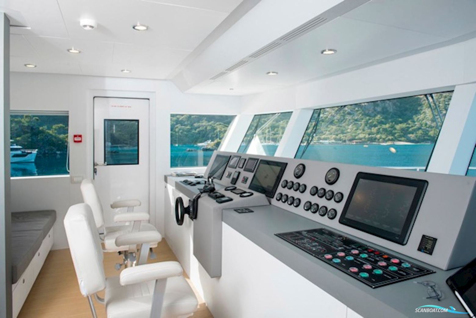 Custom Line Arkin Pruva