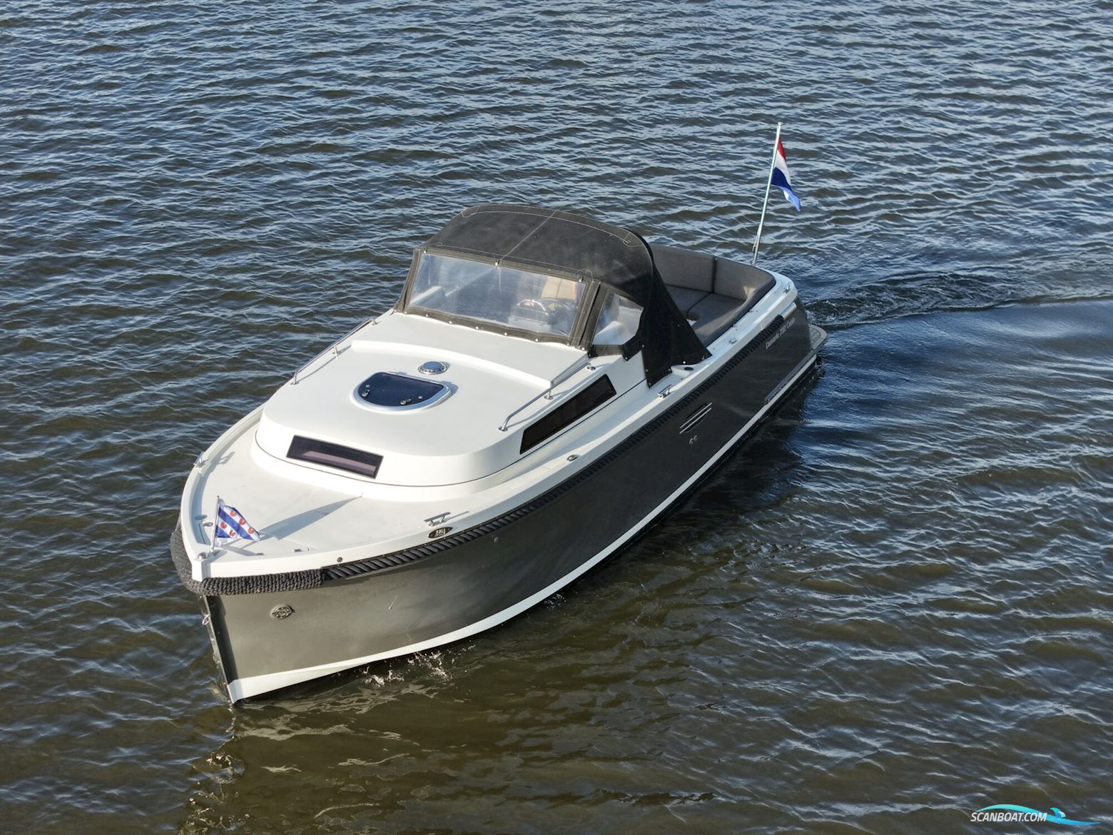 Damarin 732 Cabin