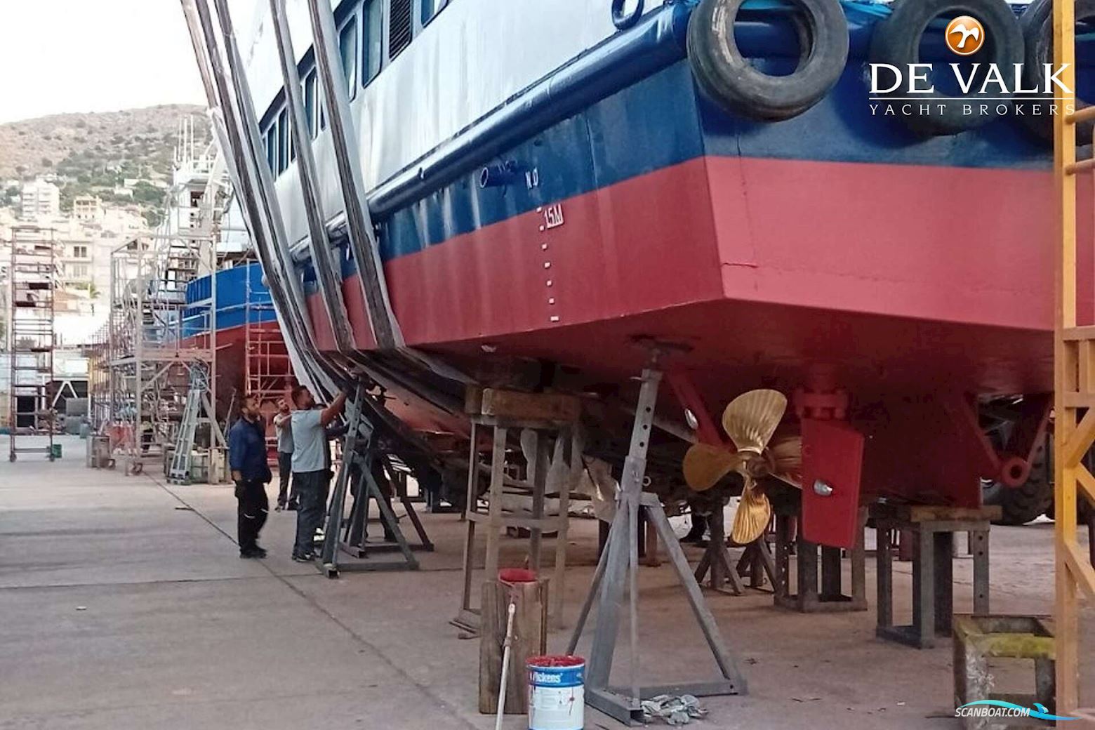 Day Passengers Ship 25 M