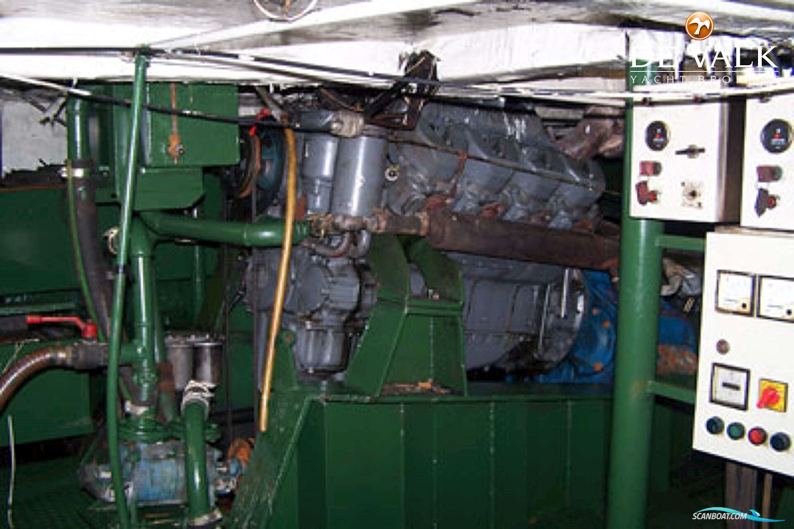 Day Passengers Ship 25 M