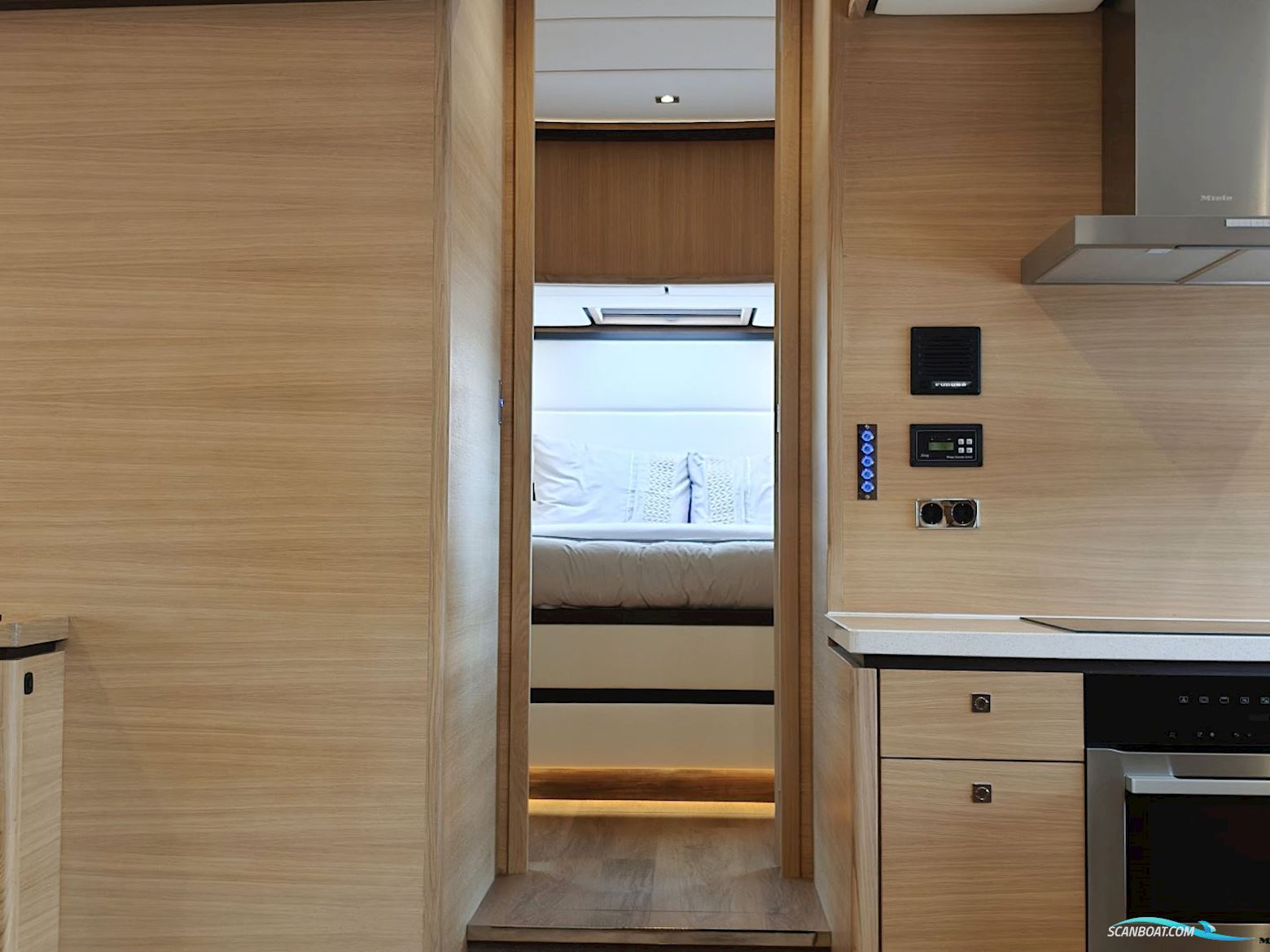 De Alm Grand Voyager 65