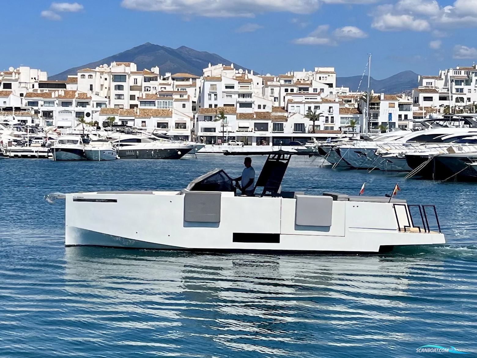 De Antonio Yachts D33 OPEN