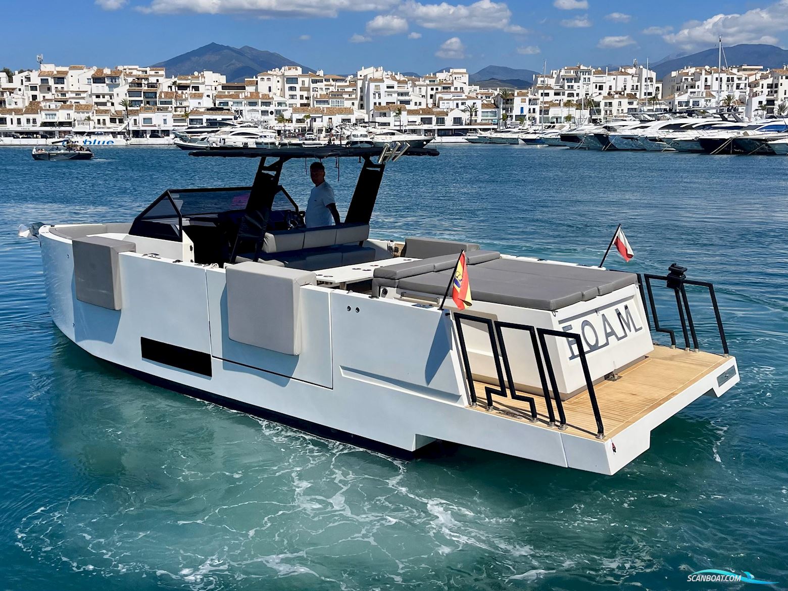 De Antonio Yachts D33 OPEN