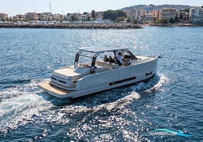De Antonio Yachts Motorbåd 2025, med Mercury V8 motor, Spanien