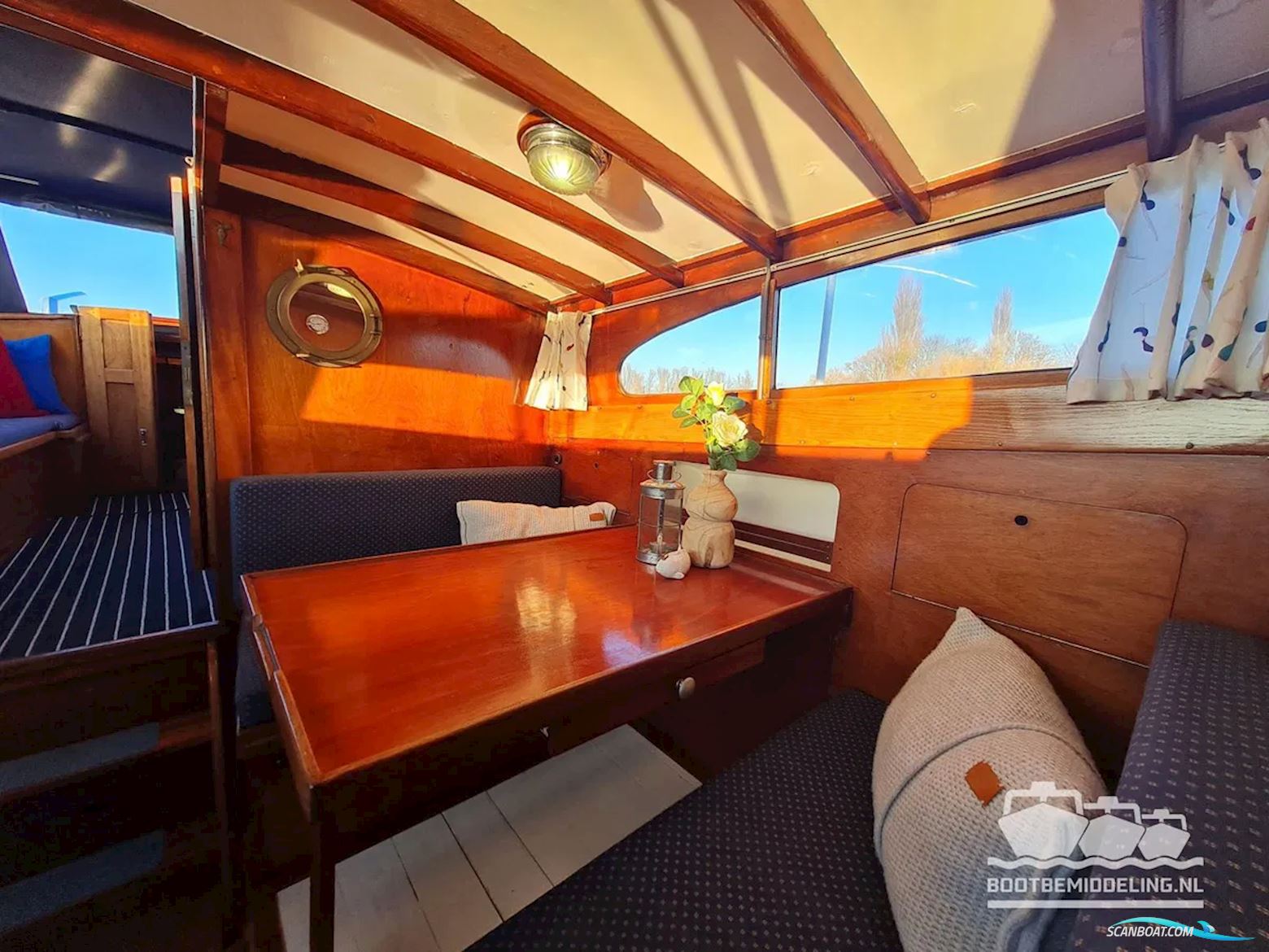 De Vries Lentsch 10.50 OK/AK