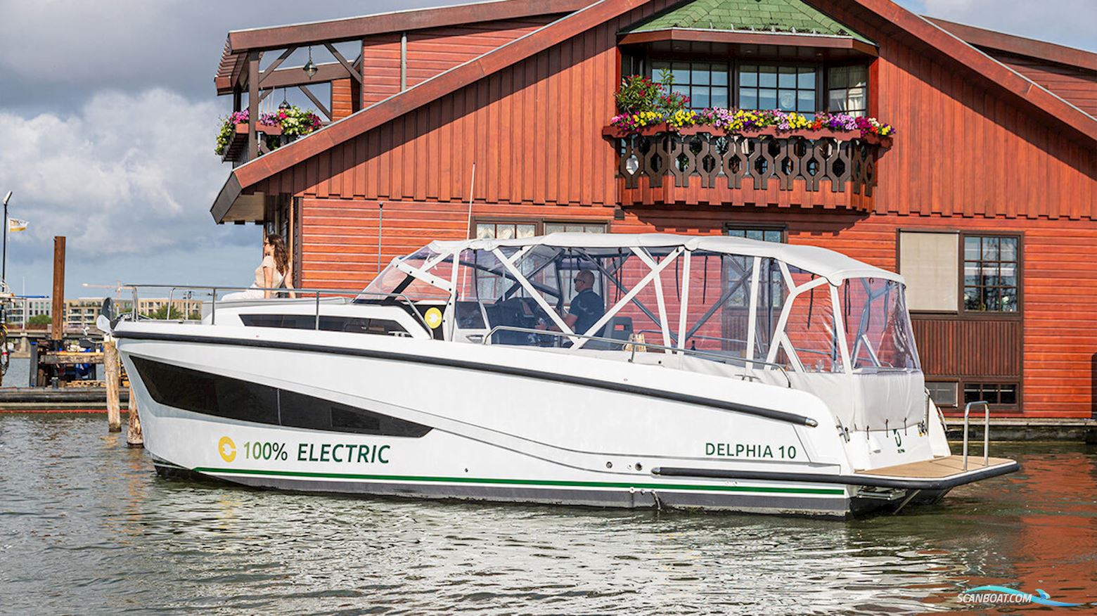 DELPHIA YACHTS 10 Lounge Electric DEMO, direct verkrijgbaar en vaarklaar. (PRIJSVERLAGING!!)