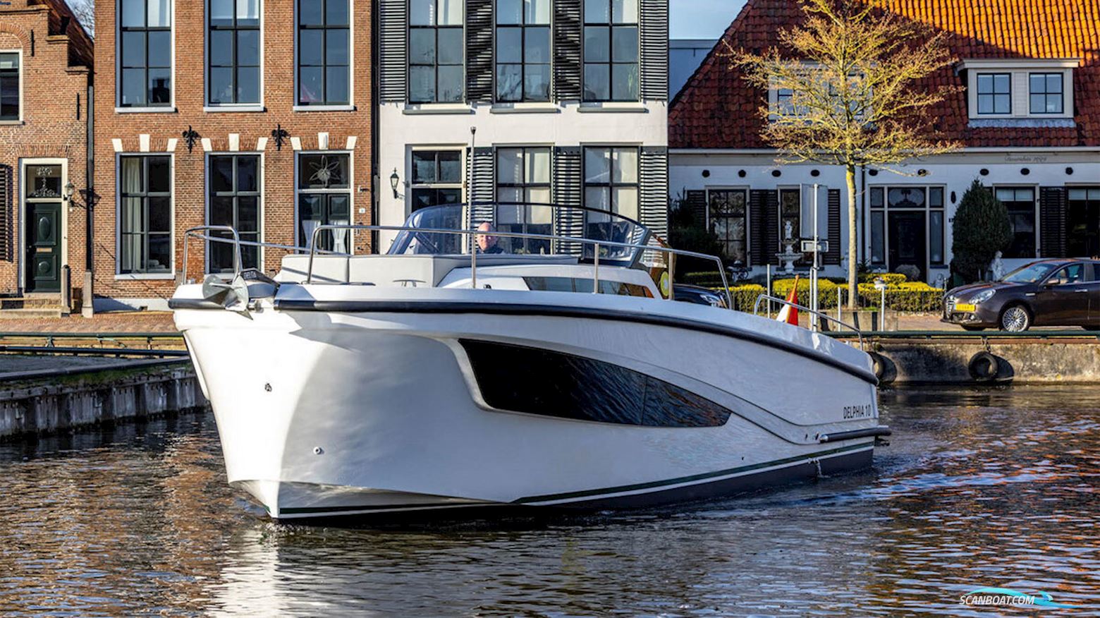 DELPHIA YACHTS 10 Lounge Electric DEMO, direct verkrijgbaar en vaarklaar. (PRIJSVERLAGING!!)