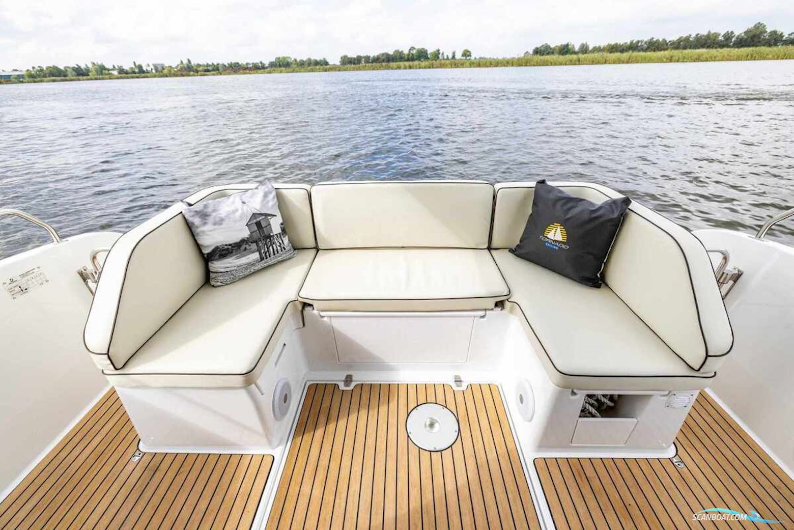 DELPHIA YACHTS 10 LoungeTop Electric DEMO, direct leverbaar