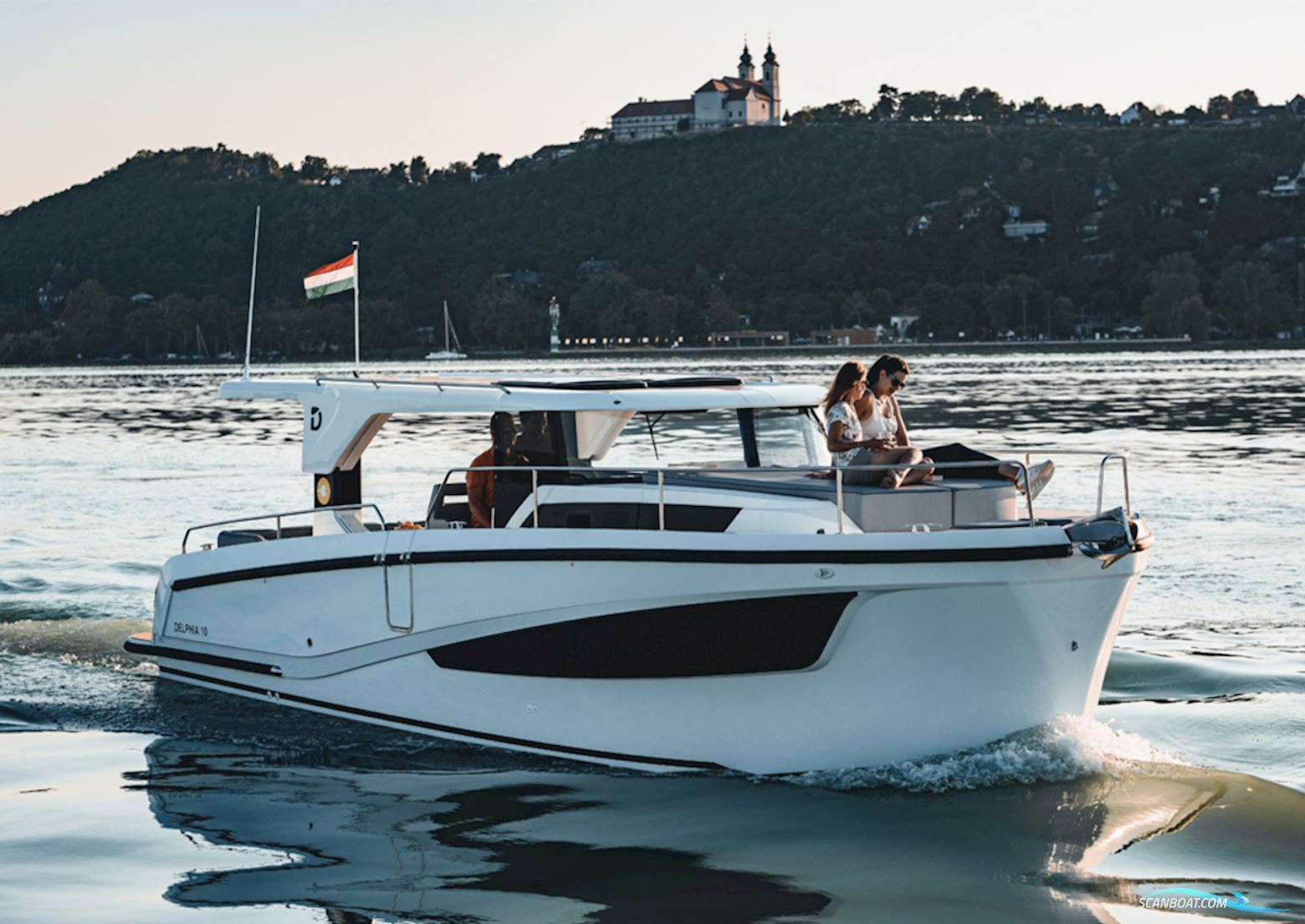 DELPHIA YACHTS 10 LoungeTop Electric