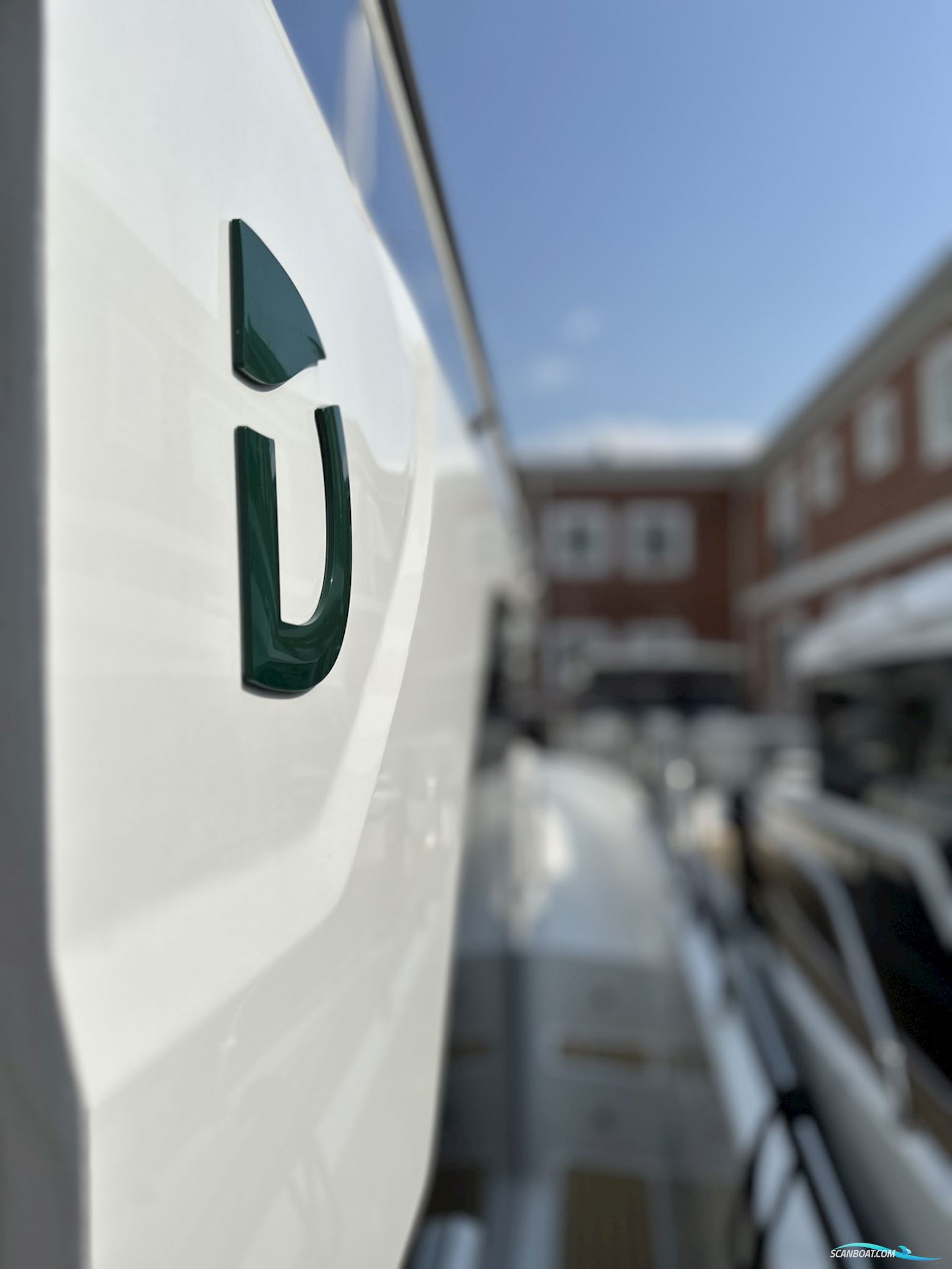 DELPHIA YACHTS 10 Sedan ELEKTRIC