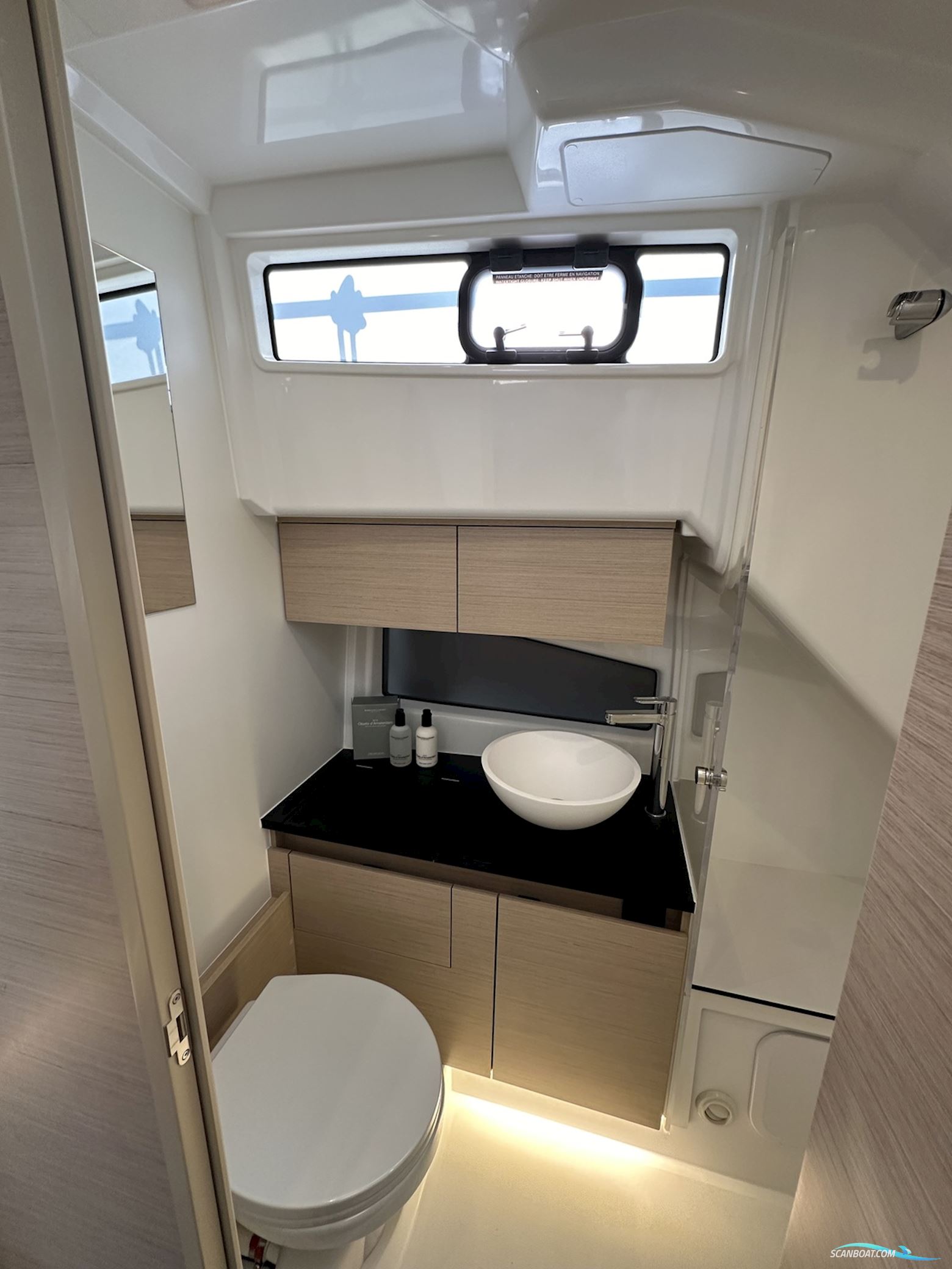 DELPHIA YACHTS 10 Sedan ELEKTRIC
