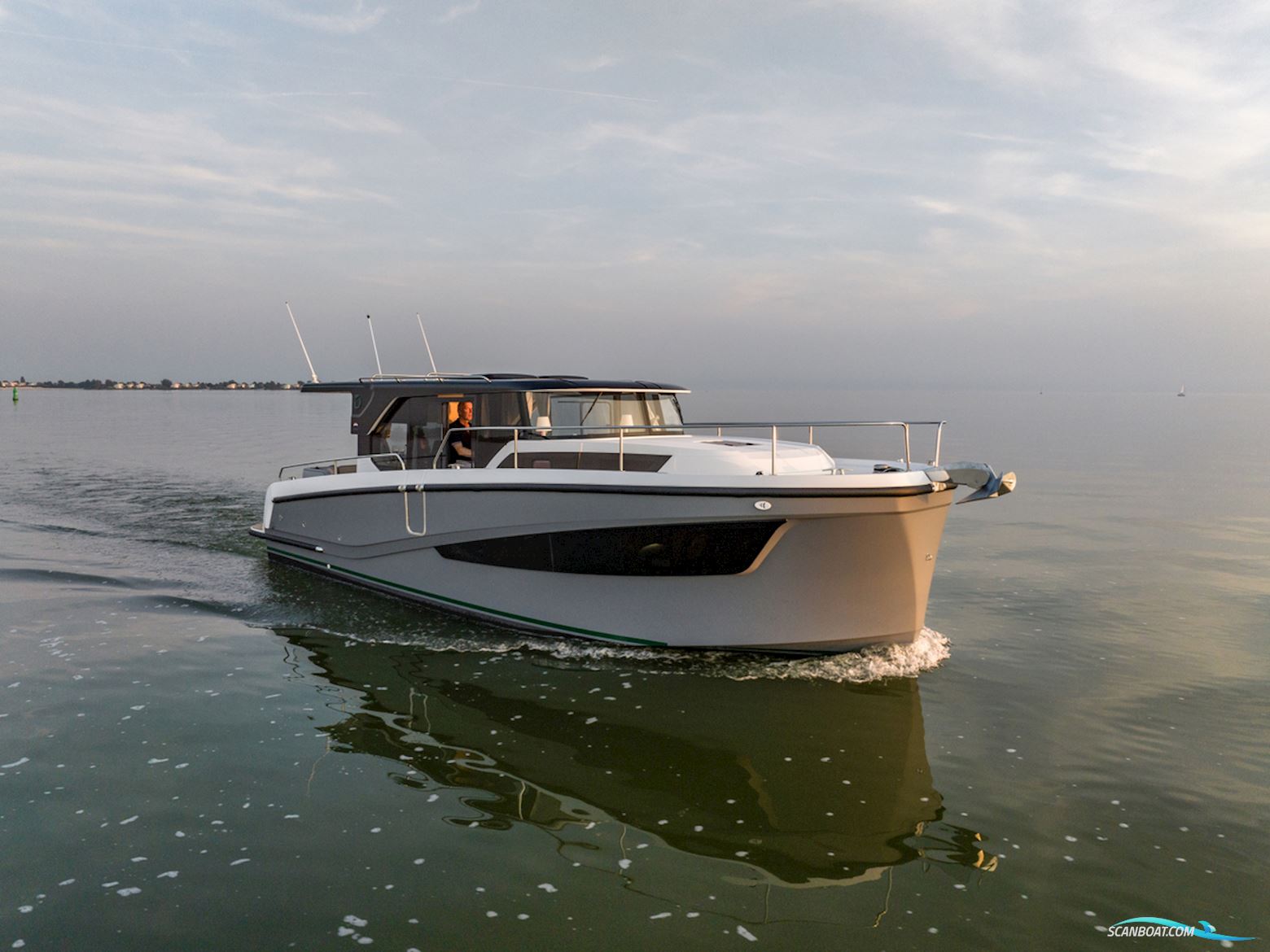 DELPHIA YACHTS 10 Sedan Motorbåd 2026, Holland