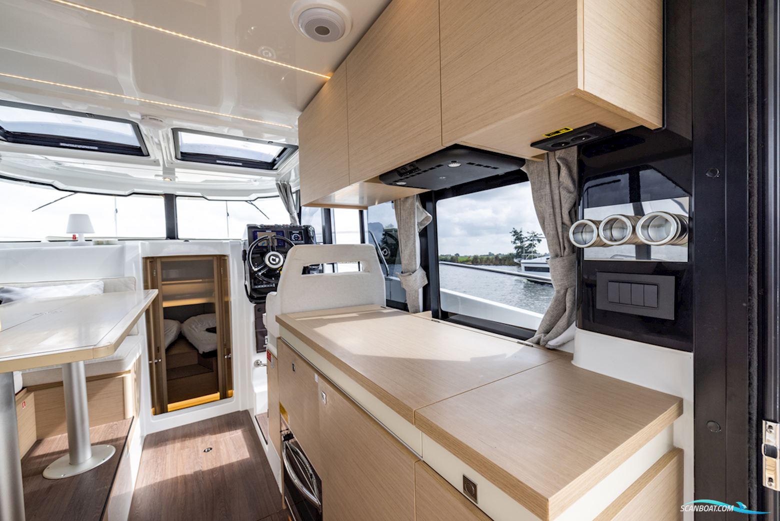 DELPHIA YACHTS 10 Sedan