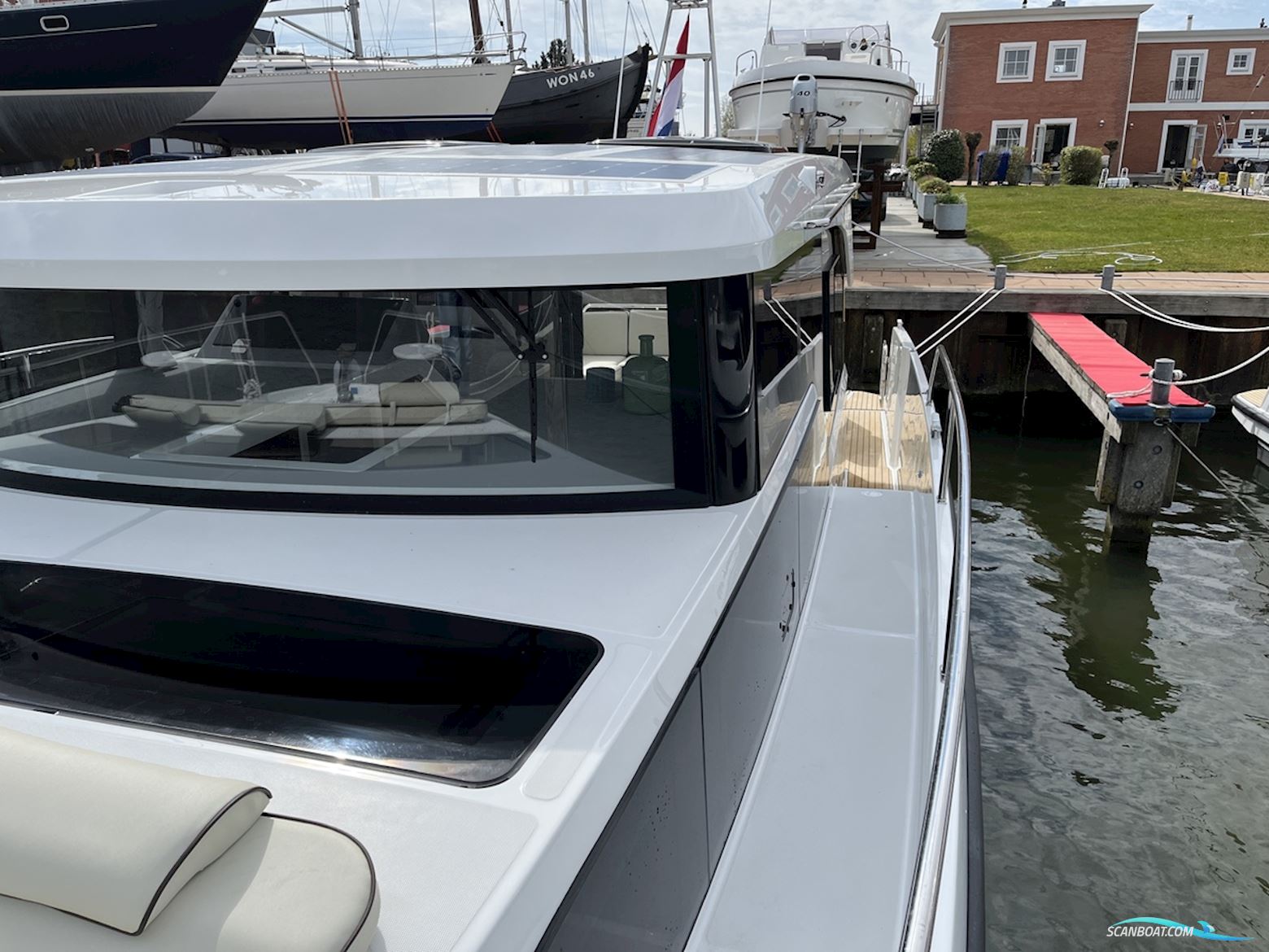 DELPHIA YACHTS 11 Sedan
