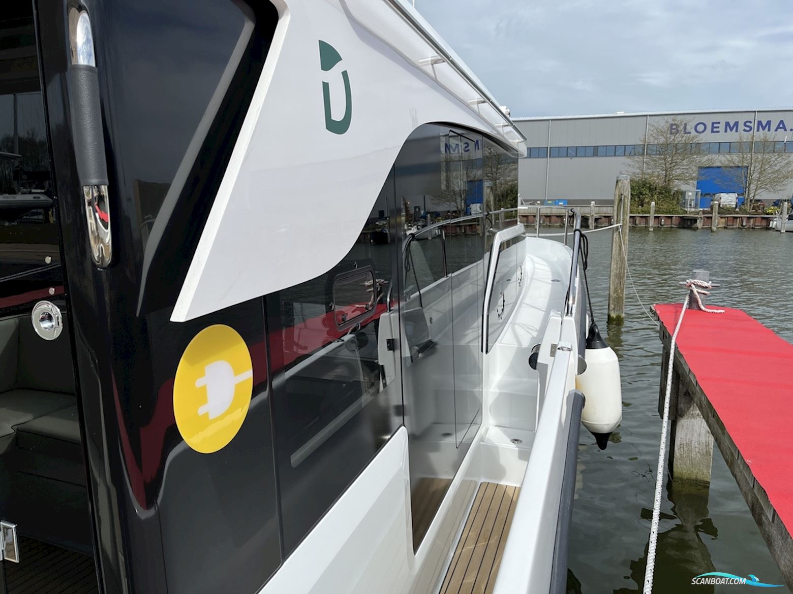DELPHIA YACHTS 11 Sedan