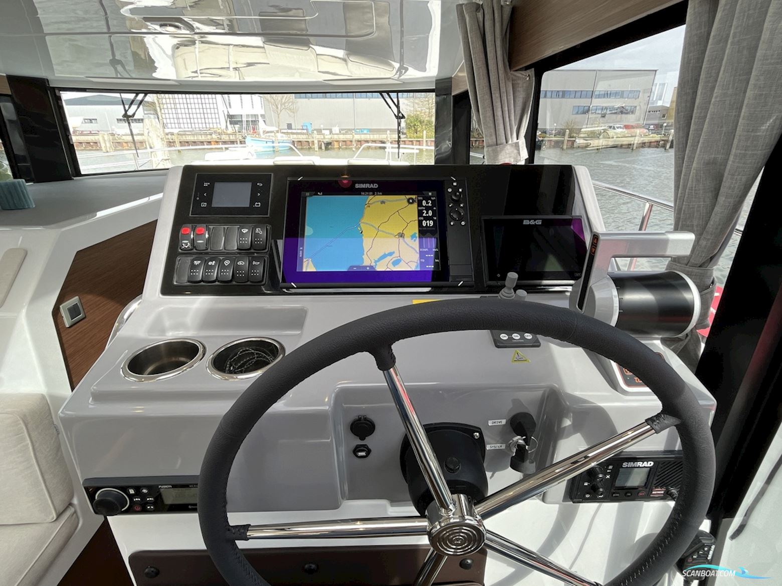 DELPHIA YACHTS 11 Sedan