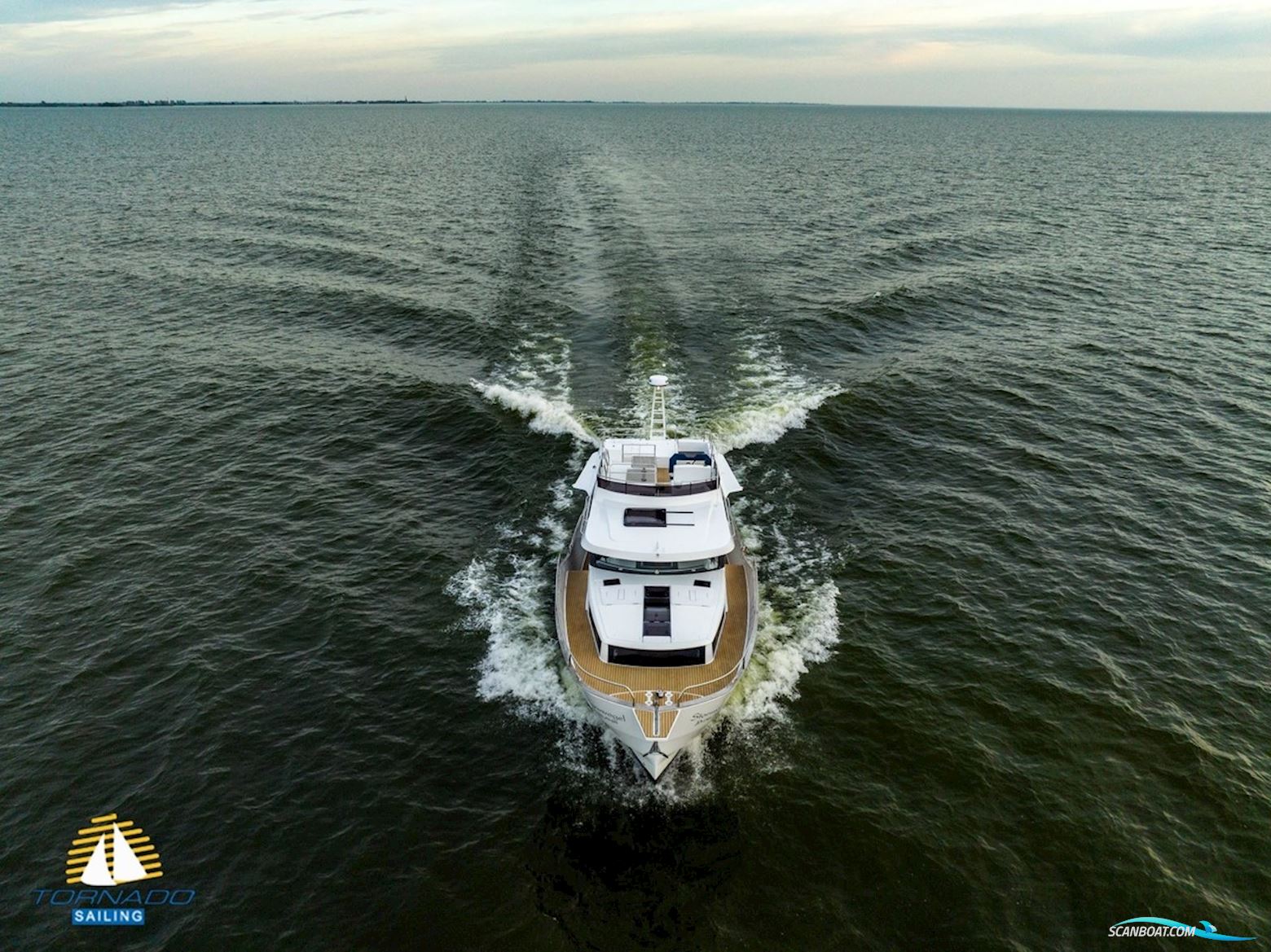 DELPHIA YACHTS 12 Flylounge