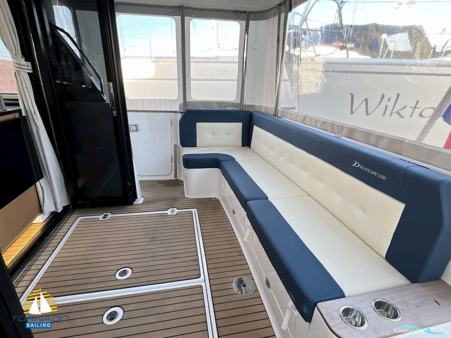 DELPHIA YACHTS 12 Flylounge
