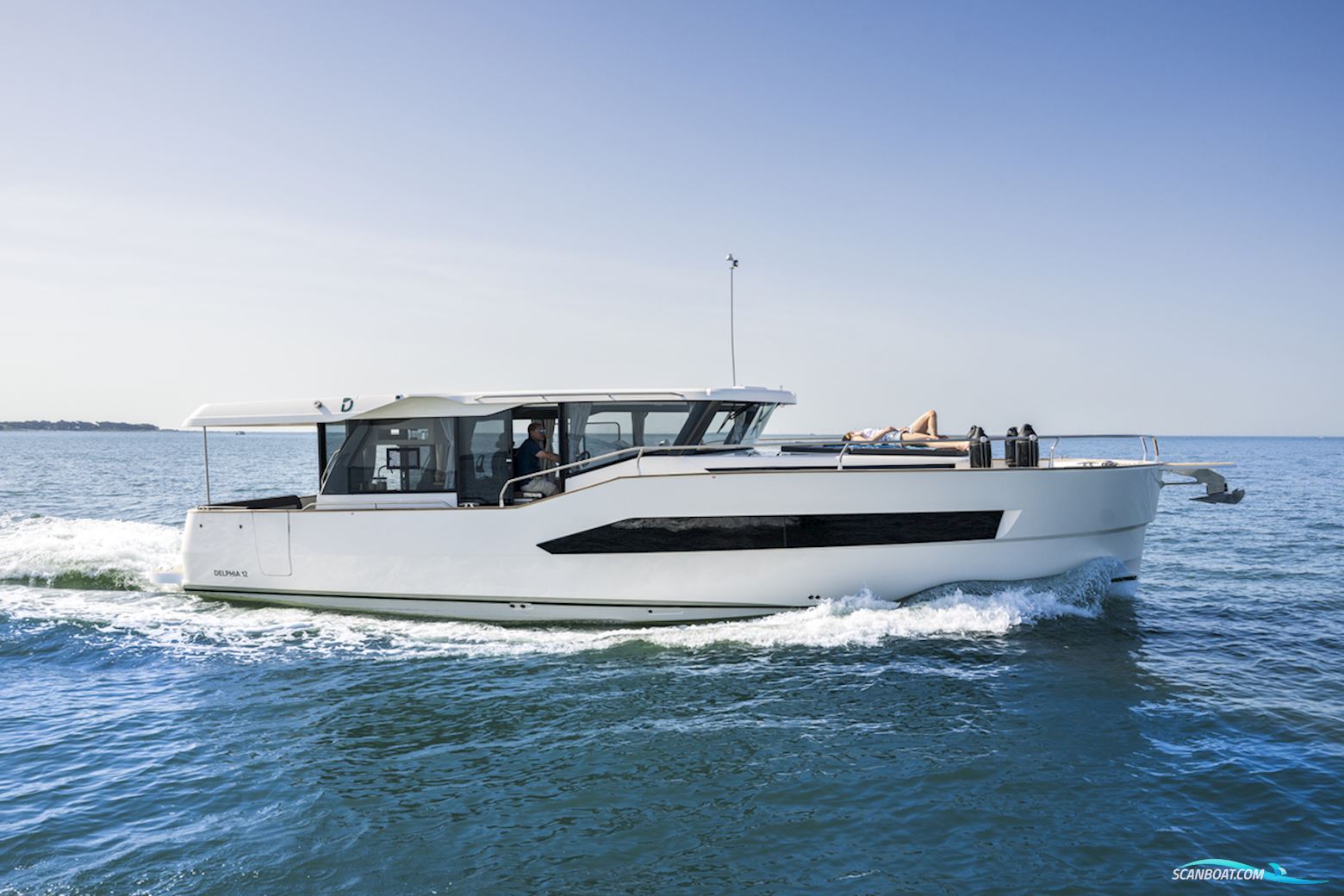 DELPHIA YACHTS 12 Sedan