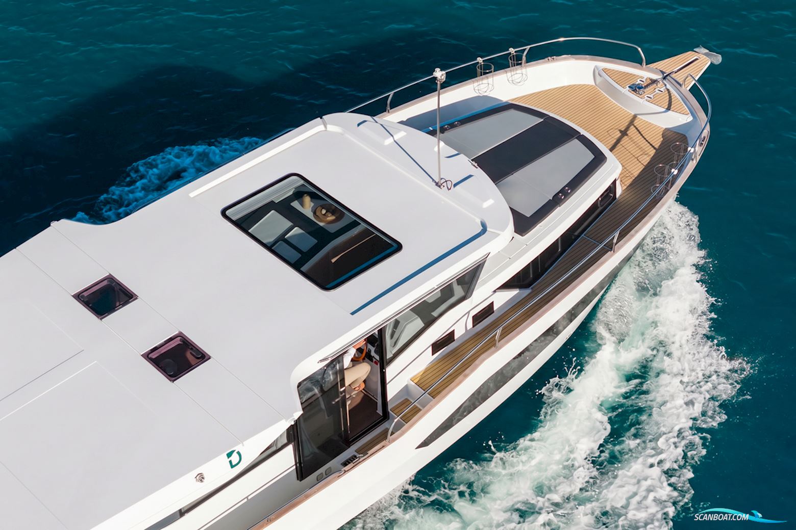 DELPHIA YACHTS 12 Sedan