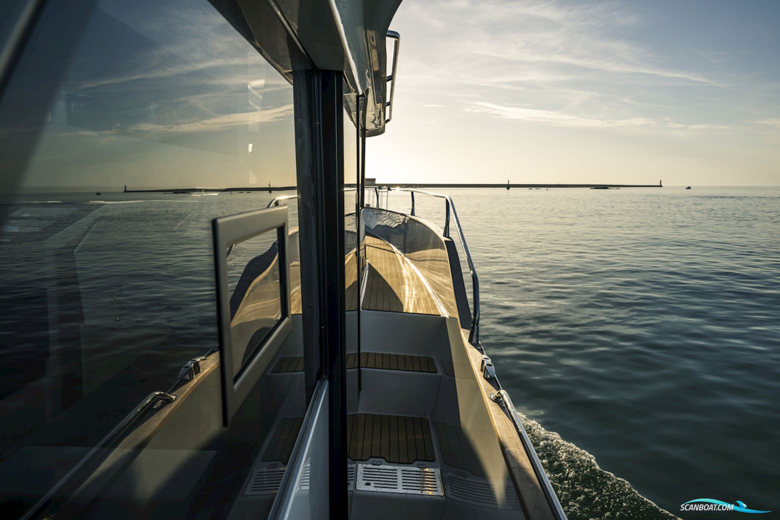 DELPHIA YACHTS 12 Sedan