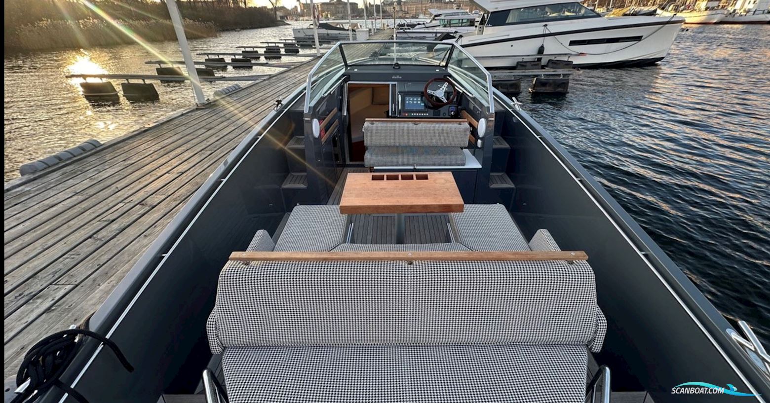 Delta 26 Open