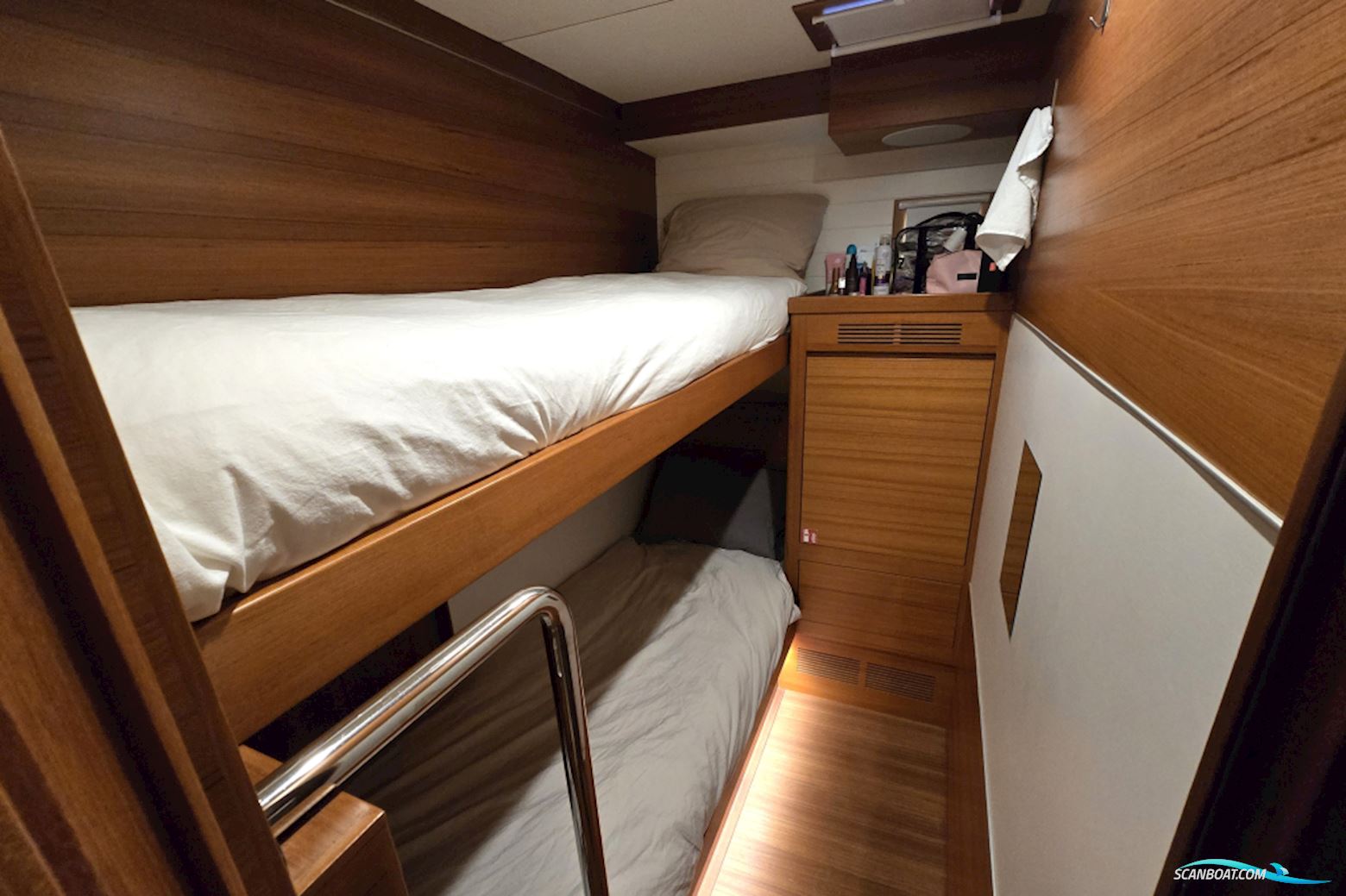 Delta Powerboats 88 Carbon