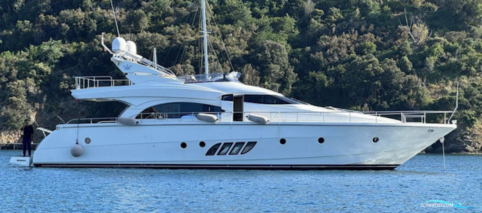Dominator 680 Fly Motorbåd 2008, med Man V12 1460 motor, Italien