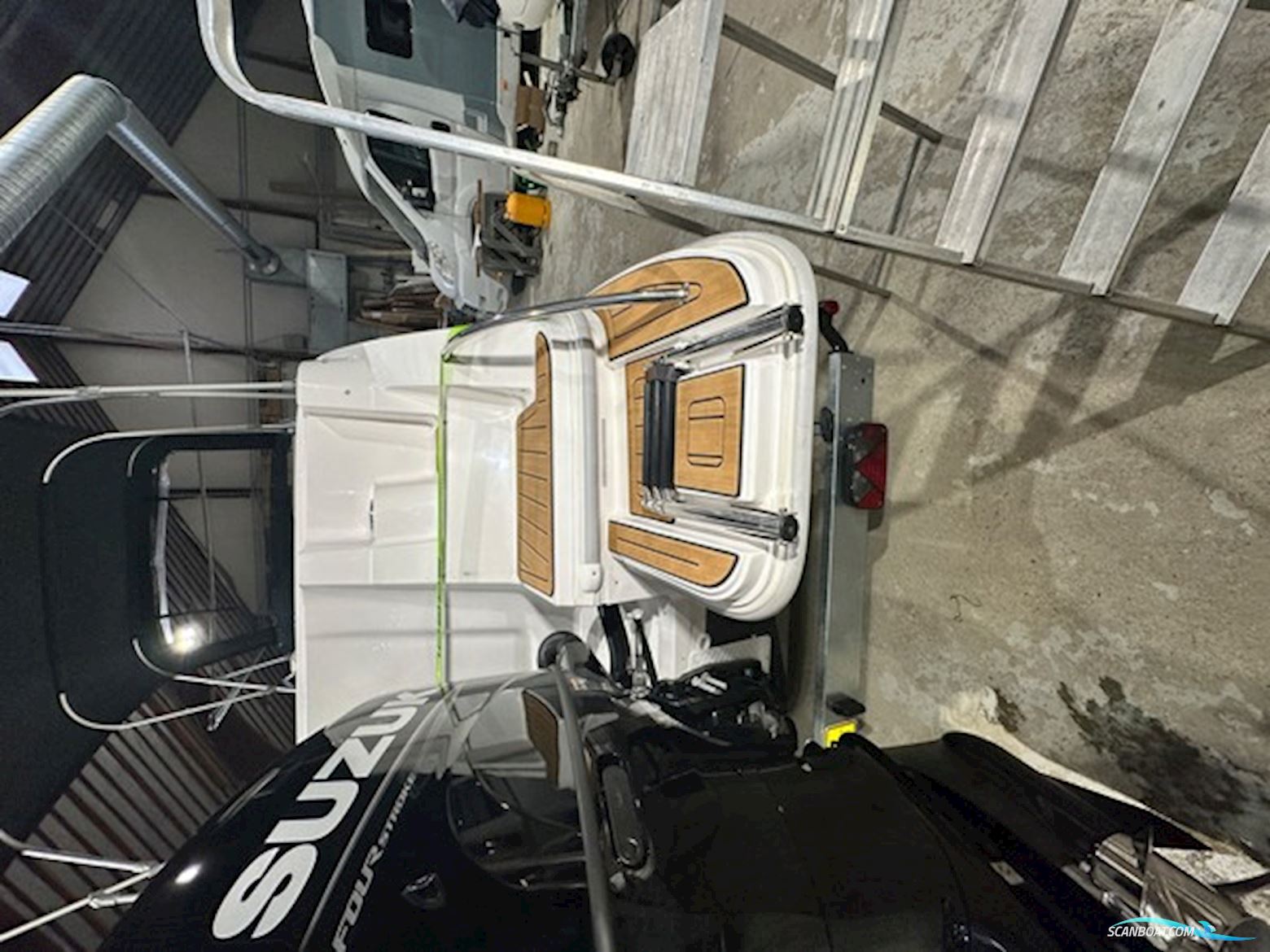 Drago 665 Comfortline Suzuki 200 HK