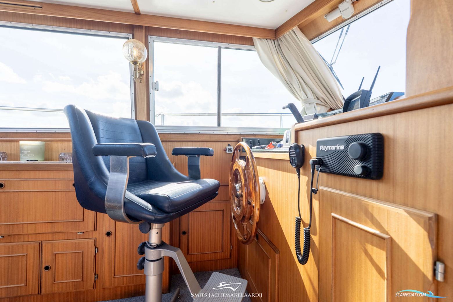 Drettmann 13.00 Flybridge