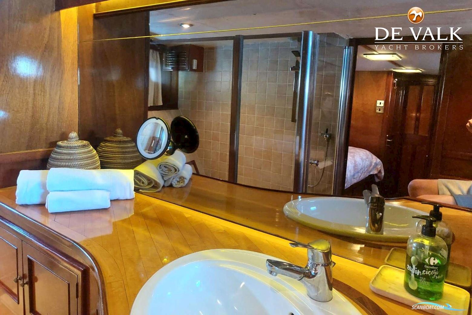 DUTCH Steel Motor Yacht