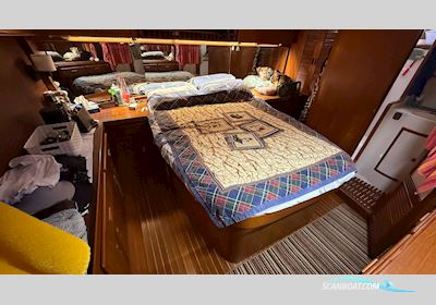 Edership 37 Aft Cabin Motorbåd 1992, med Volvo Penta Tamd 71 A motor, Kroatien