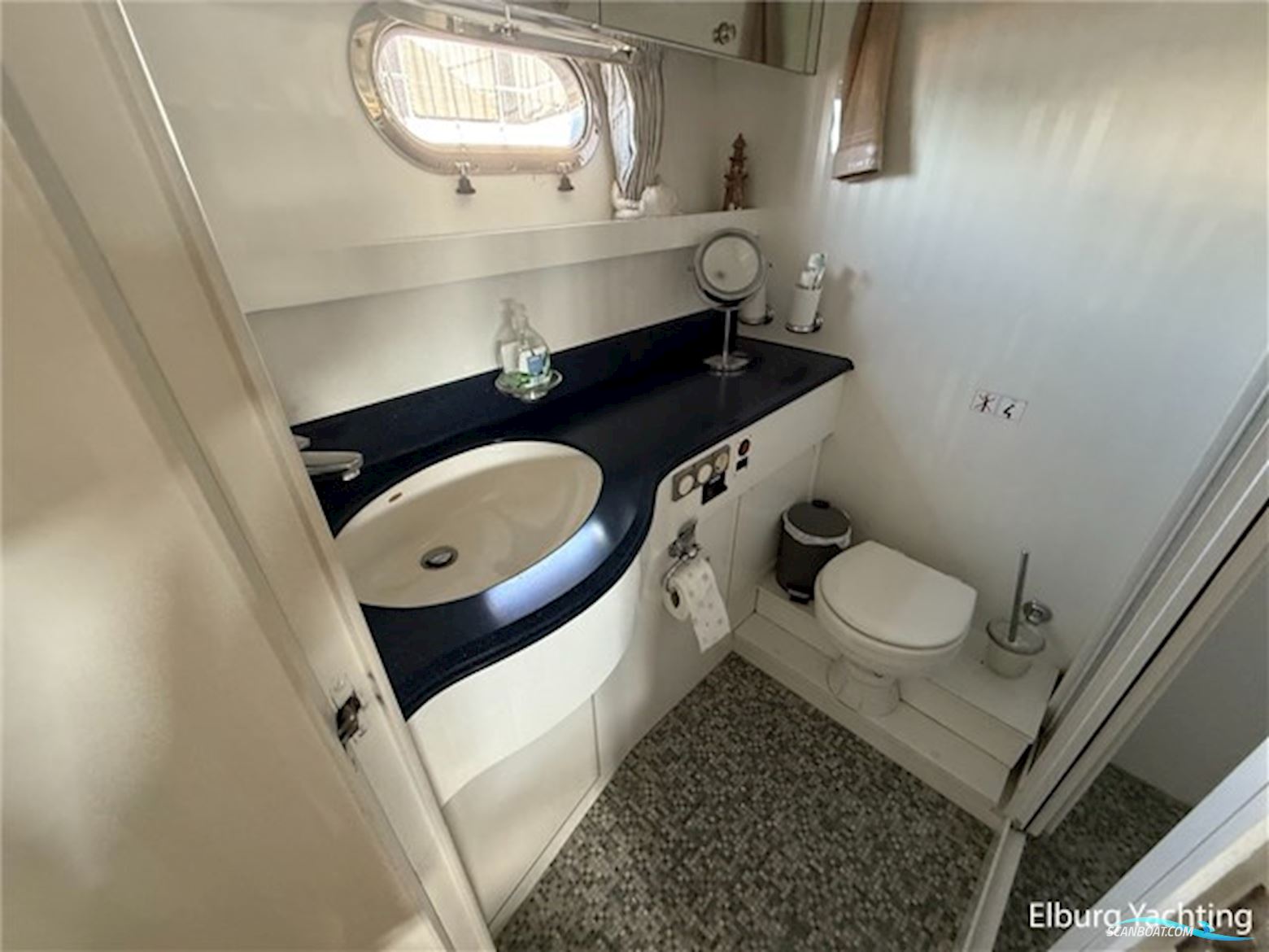 Elegance 53