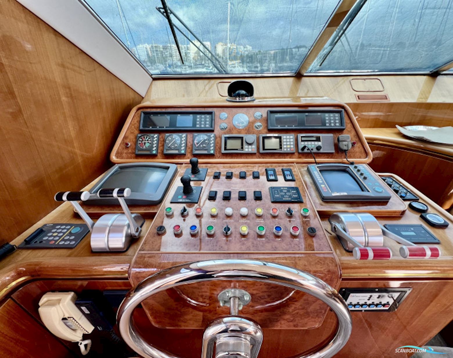 Elegance 70 Flybridge