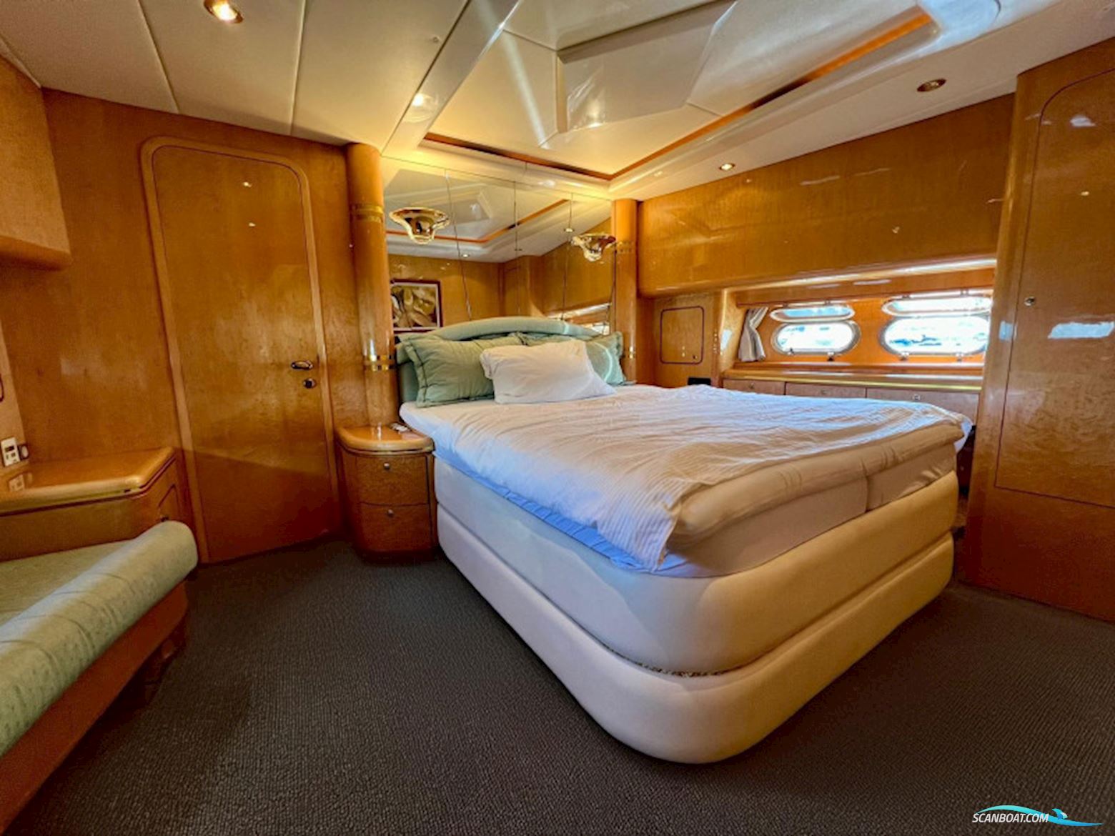 Elegance 70 Flybridge