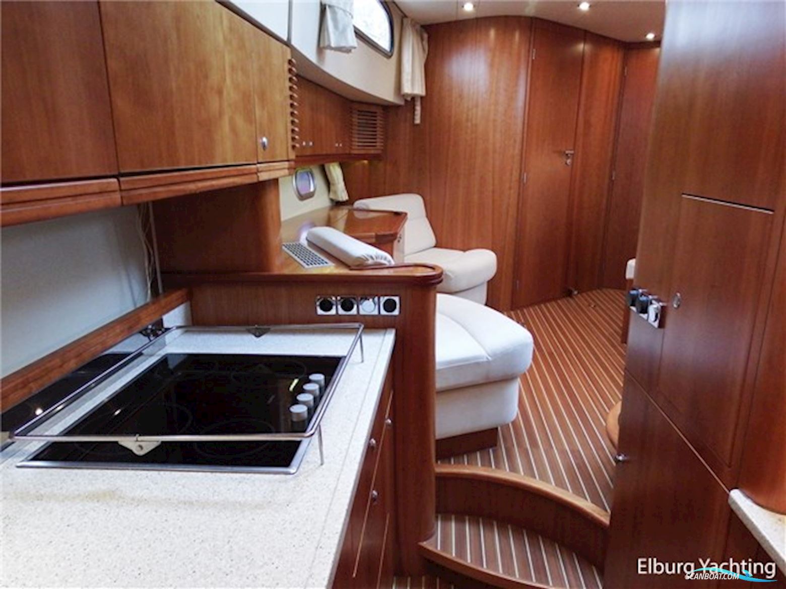 Elling E4 Ultimate - France Proof