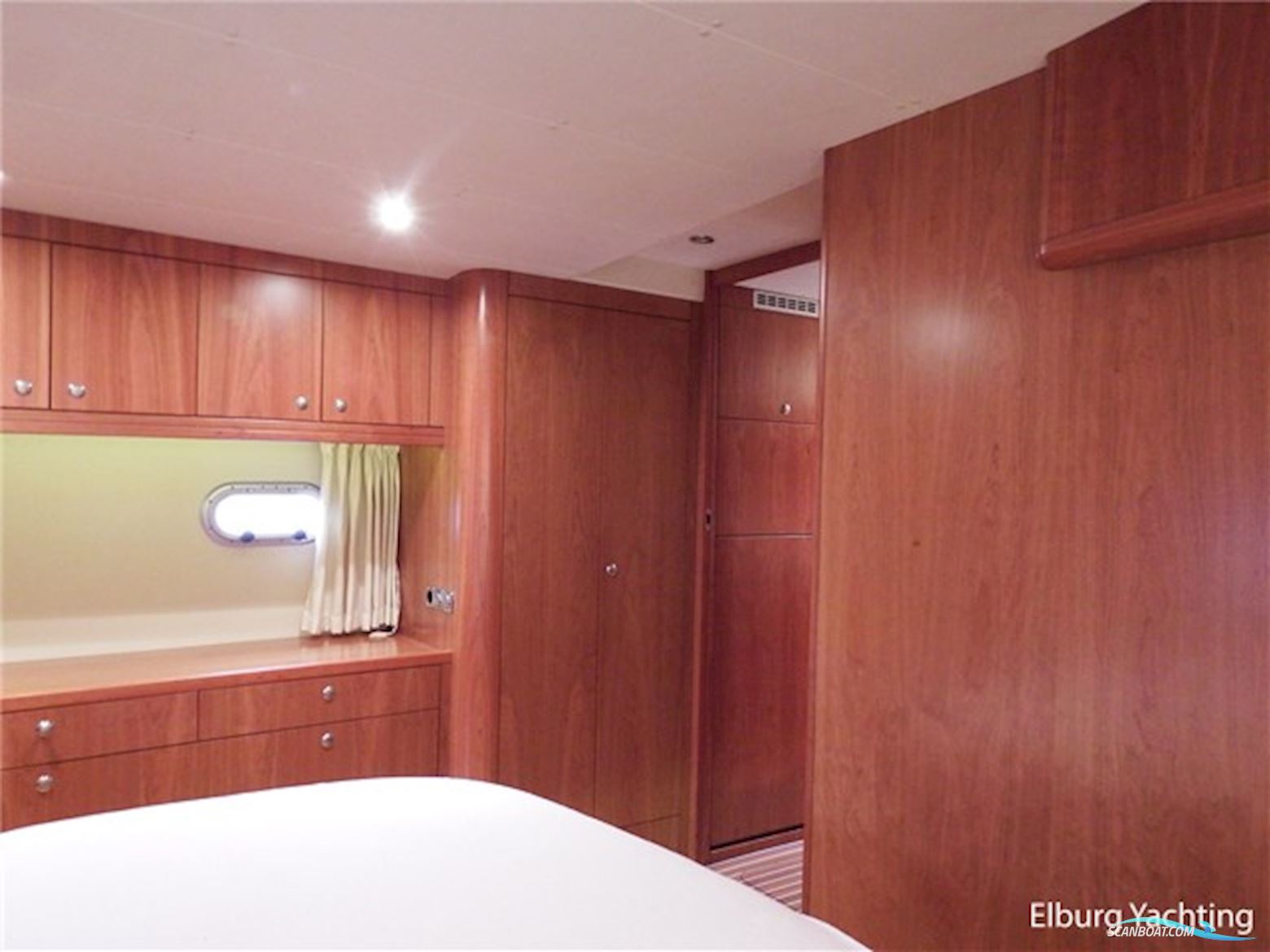 Elling E4 Ultimate - France Proof