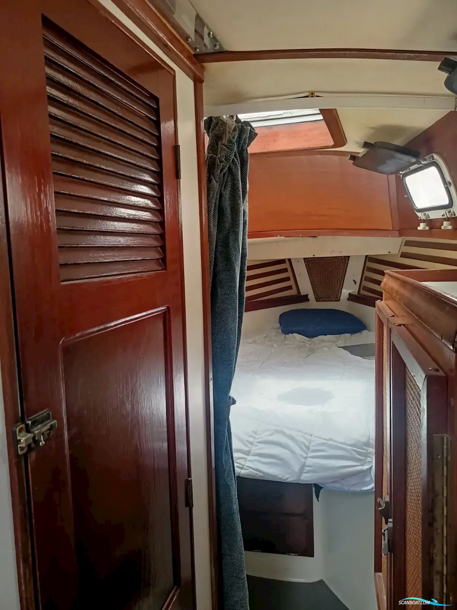 Endeavour Endevour 32