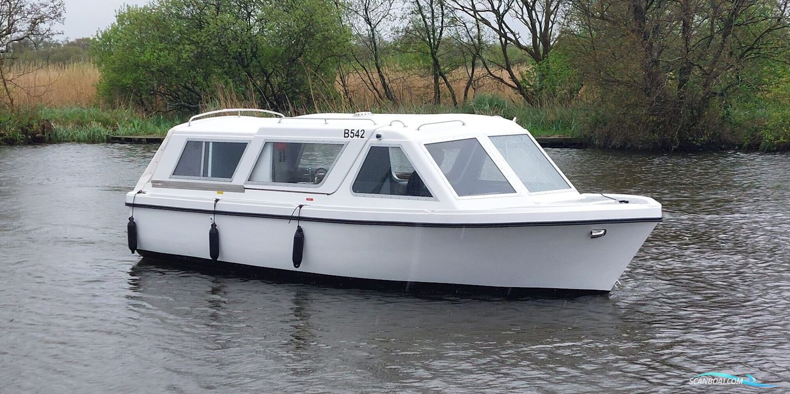 Ensign 21 Motorbåd 2024, med Nanni motor, England