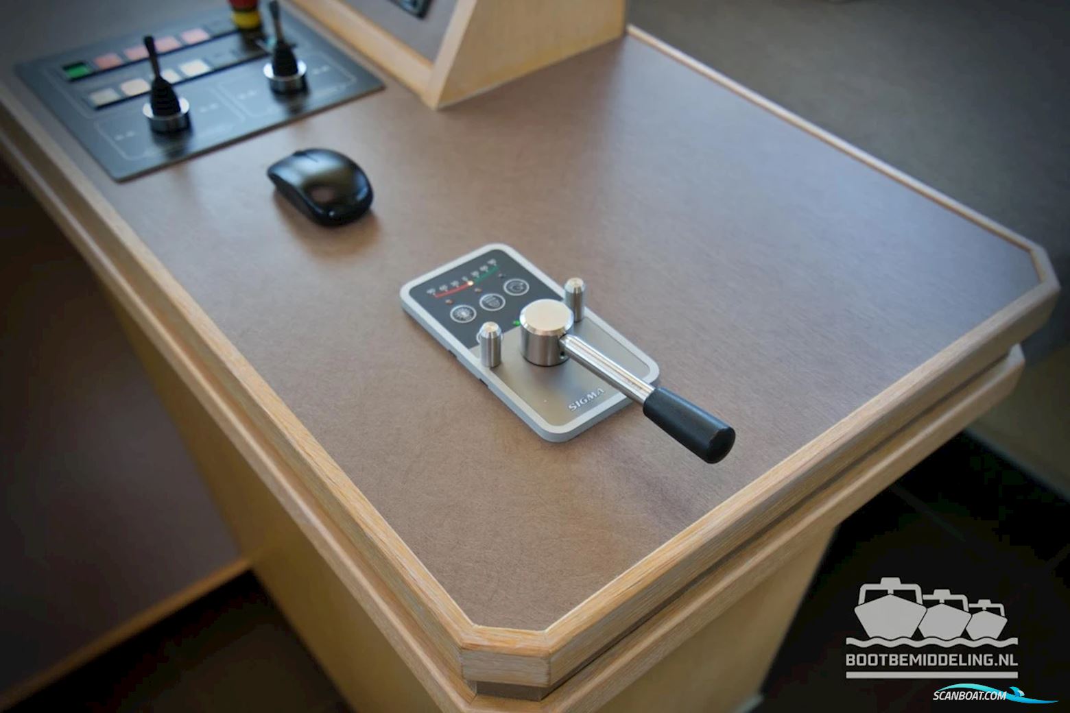 Euroship 1900 Pilothouse